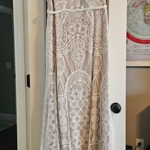 Elegant Lace Wedding Dress